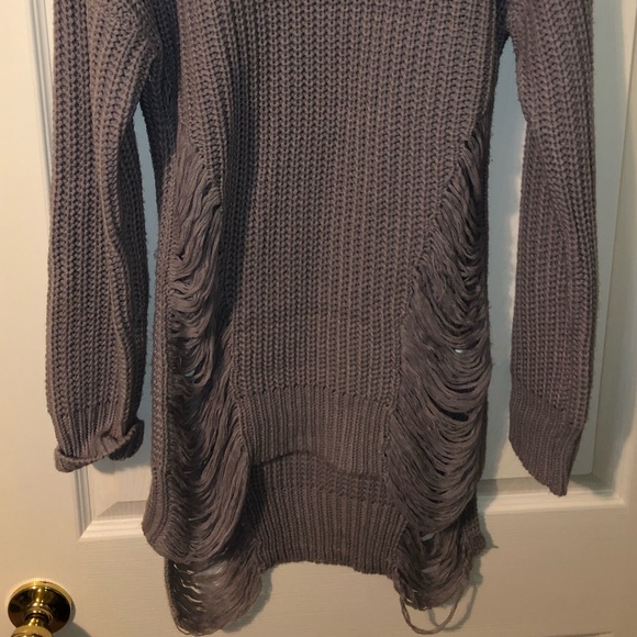 Distressed sweater - Picture 2 of 2